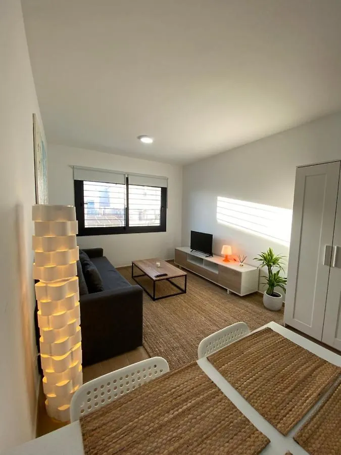 Central Apartment With Parking By Wayra Tarifa