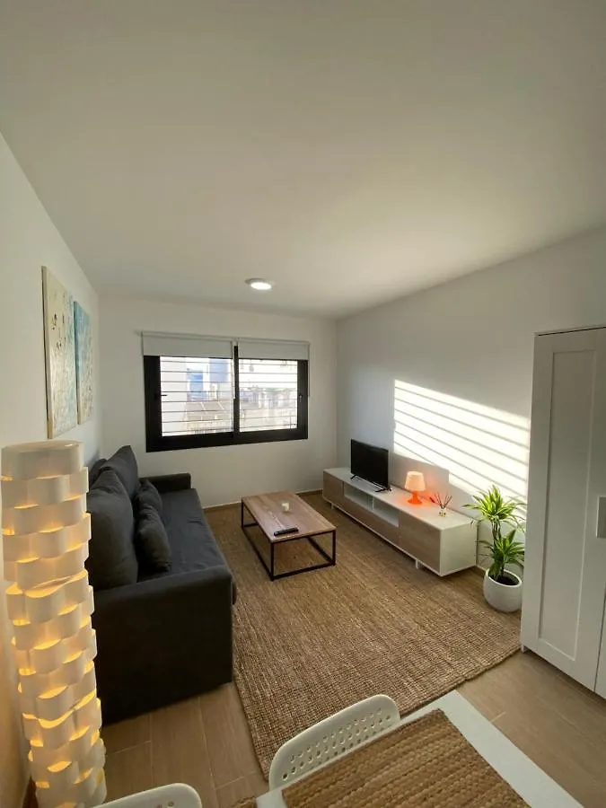 Central Apartment With Parking By Wayra Tarifa